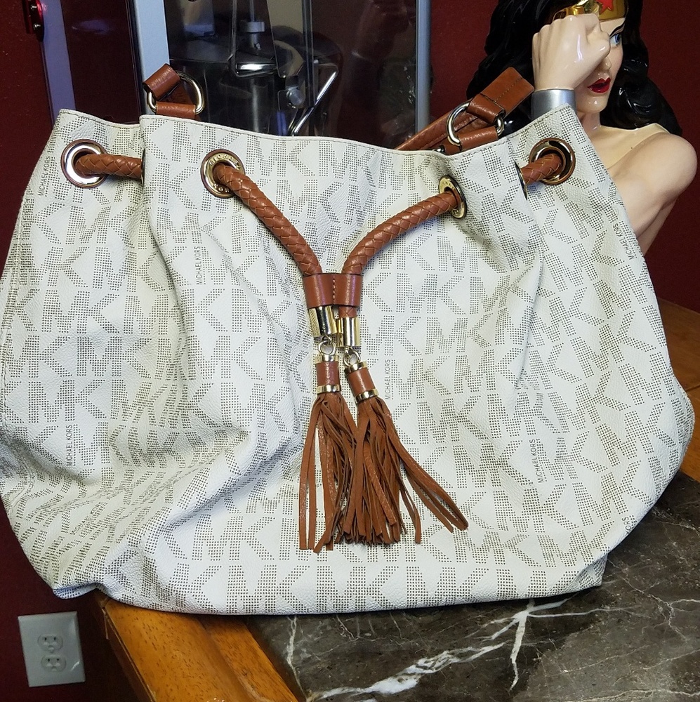 Michael Kors Vanilla Bag